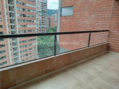 Apartamento de 3 alcobas en venta en El Poblado, Medellín, 137 m² · foto 2 de 20