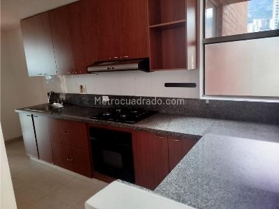 Apartamento de 3 alcobas en venta en El Poblado, Medellín, 137 m² · foto 3 de 20