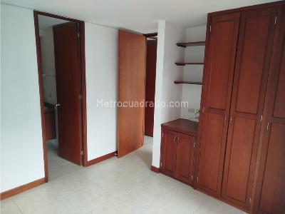 Apartamento de 3 alcobas en venta en El Poblado, Medellín, 137 m² · foto 11 de 20
