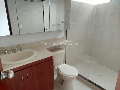 Apartamento de 3 alcobas en venta en El Poblado, Medellín, 137 m² · foto 15 de 20