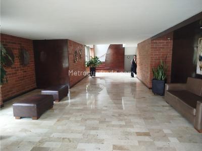 Apartamento de 3 alcobas en venta en El Poblado, Medellín, 137 m² · foto 19 de 20