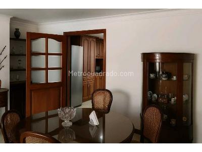 Apartamento de 3 alcobas en venta en Laureles, Medellín, 129 m² · foto 4 de 14