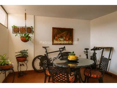 Apartamento de 3 alcobas en venta en Laureles, Medellín, 129 m² · foto 7 de 14