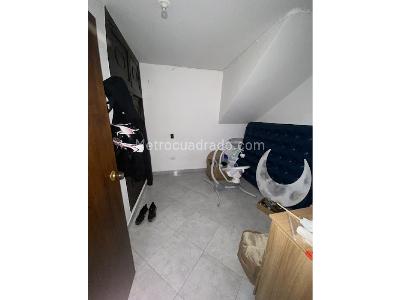 Casa de 5 alcobas en venta en El Paraiso, Bello, 144 m² · foto 16 de 20