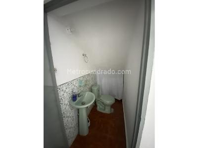 Casa de 5 alcobas en venta en El Paraiso, Bello, 144 m² · foto 18 de 20