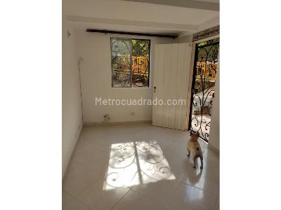 Casa de 3 alcobas en venta en Santa Catalina, Medellín, 71 m² · foto 3 de 11