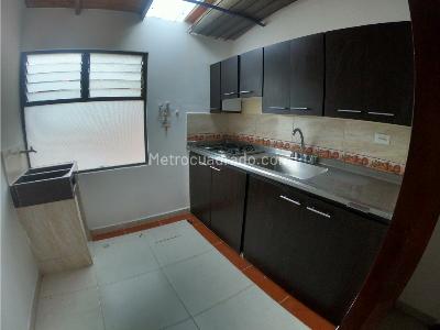 Apartamento de 2 alcobas en venta en Aldea Hato Nuevo, Bello, 50 m² · foto 8 de 14