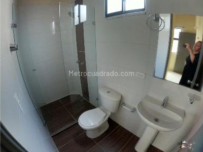 Apartamento de 3 alcobas en arriendo en Andalucia, Bello, 75 m² · foto 10 de 14