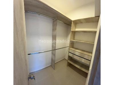 Apartamento de 3 alcobas en arriendo en Fabricato, Bello, 80 m² · foto 3 de 11