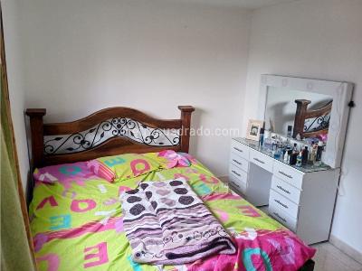 Casa de 5 alcobas en venta en Enciso, Medellín, 138 m² · foto 13 de 18