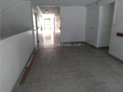 Casa de 5 alcobas en venta en Boston, Medellín, 997 m² · foto 3 de 20