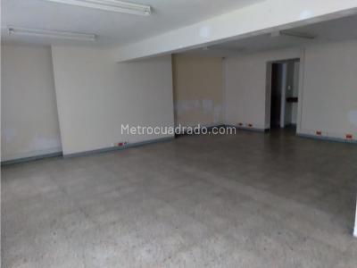 Casa de 5 alcobas en venta en Boston, Medellín, 997 m² · foto 13 de 20