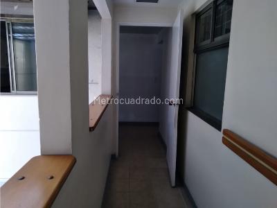 Casa de 5 alcobas en venta en Boston, Medellín, 997 m² · foto 19 de 20