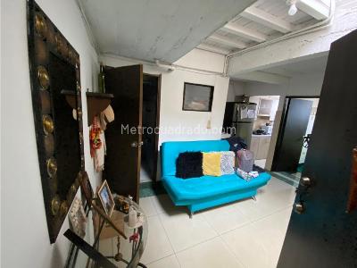 Casa de 5 alcobas en venta en Laureles, Medellín, 90 m² · foto 5 de 14