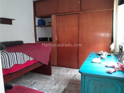 Casa de 4 alcobas en venta en Guayabal, Medellín, 213 m² · foto 5 de 14
