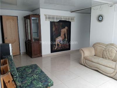 Casa de 5 alcobas en venta en Laureles, Medellín, 300 m² · foto 2 de 6