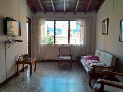 Apartamento en venta en Laureles, Medellín · foto 2 de 13