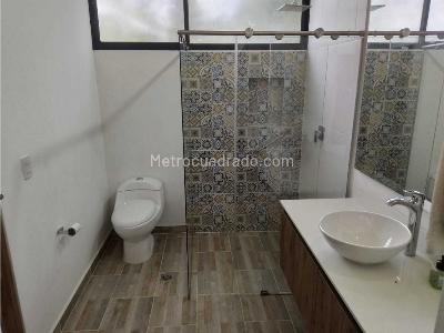 Casa de 5 alcobas en venta en Vereda La China, Medellín, 400 m² · foto 8 de 10