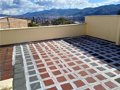 Casa de 4 alcobas en venta en Manrique, Medellín, 160 m² · foto 10 de 10