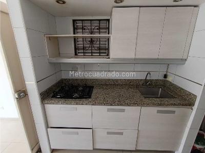 Apartaestudio en arriendo en La Candelaria, Medellín, 40 m² · foto 1 de 17