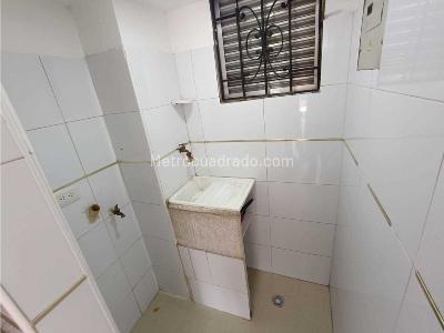Apartaestudio en arriendo en La Candelaria, Medellín, 40 m² · foto 15 de 17