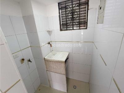 Apartaestudio en arriendo en La Candelaria, Medellín, 40 m² · foto 16 de 17