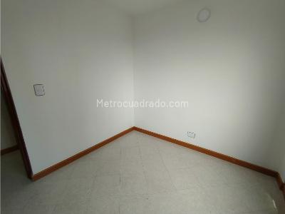 Apartamento de 3 alcobas en arriendo en Belen, Medellín, 68 m² · foto 4 de 19