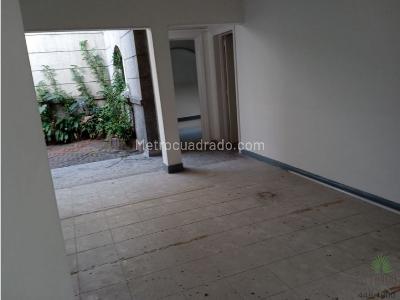 Casa de 5 alcobas en venta en Boston, Medellín, 359 m² · foto 15 de 20