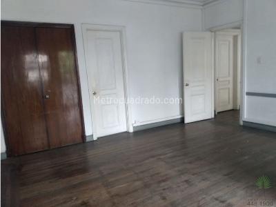 Casa de 5 alcobas en venta en Boston, Medellín, 359 m² · foto 17 de 20