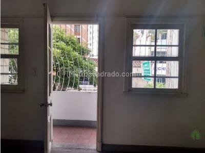 Casa de 5 alcobas en venta en Boston, Medellín, 359 m² · foto 19 de 20