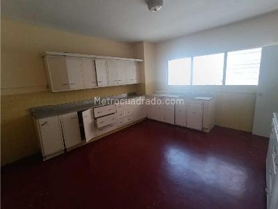 Apartamento de 5 alcobas en venta en La Candelaria, Medellín, 258 m² · foto 2 de 20