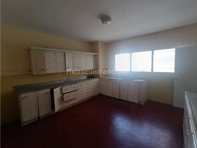 Apartamento de 5 alcobas en venta en La Candelaria, Medellín, 258 m² · foto 4 de 20