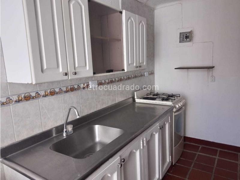 Excelente Apartamento de 2 Alcobas cerca a Avenida Oriental - 2