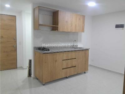 Apartaestudio en venta en Manrique, Medellín, 34 m² · foto 2 de 11