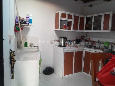 Casa de 3 alcobas en venta en Enciso, Medellín, 90 m² · foto 2 de 18