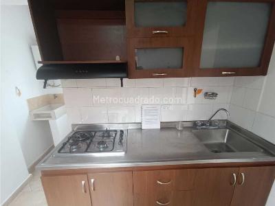 Apartamento en venta en La Milagrosa, Medellín · foto 2 de 20