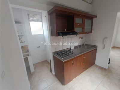 Apartamento en venta en La Milagrosa, Medellín · foto 3 de 20
