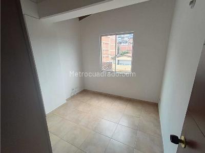 Apartamento en venta en La Milagrosa, Medellín · foto 7 de 20