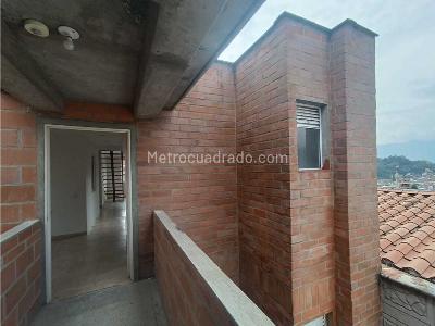 Apartamento en venta en La Milagrosa, Medellín · foto 13 de 20