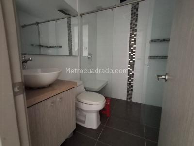 Apartamento de 2 alcobas en venta en Restrepo Narajo, Sabaneta, 76 m² · foto 9 de 14