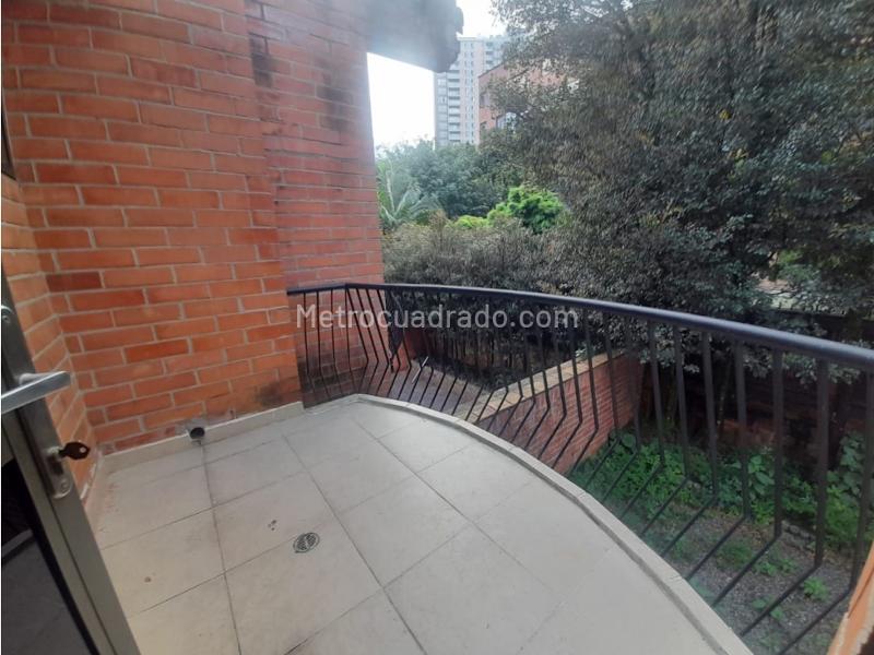 Spacious 3BR House in Itagui - 6