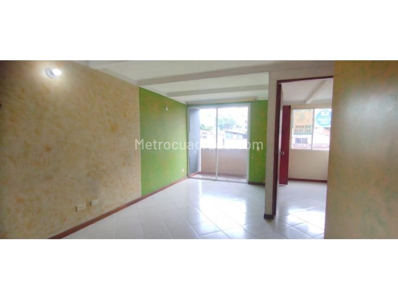 Spacious 2BR Apartment in Villa Hermosa - 7