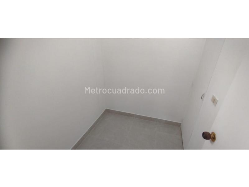 Apartamento Hermoso de 4 Alcobas en Belén San Bernardo - 6