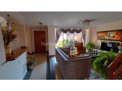 Apartamento de 3 alcobas en venta en Laureles, Medellín, 160 m² · foto 4 de 13