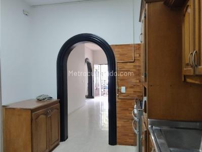 Casa de 3 alcobas en venta en Buenos Aires, Medellín, 150 m² · foto 4 de 15