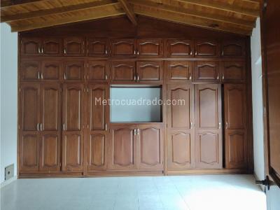 Casa de 3 alcobas en venta en Buenos Aires, Medellín, 150 m² · foto 10 de 15