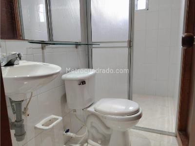 Apartaestudio en venta en Boston, Medellín, 32 m² · foto 8 de 9