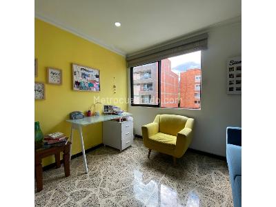 Apartamento en venta en Laureles, Medellín · foto 8 de 15