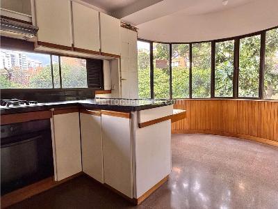 Apartamento de 3 alcobas en venta en Patio Bonito, Medellín, 225 m² · foto 3 de 20