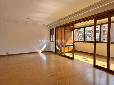 Apartamento de 3 alcobas en venta en Patio Bonito, Medellín, 225 m² · foto 7 de 20